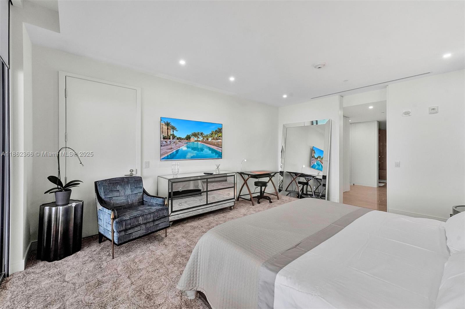 A11862366 Property Photo 33