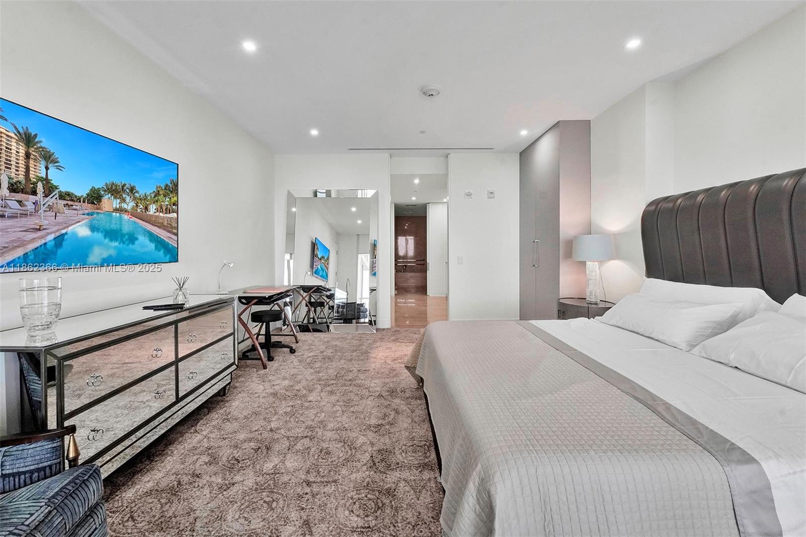 A11862366 Property Photo 34