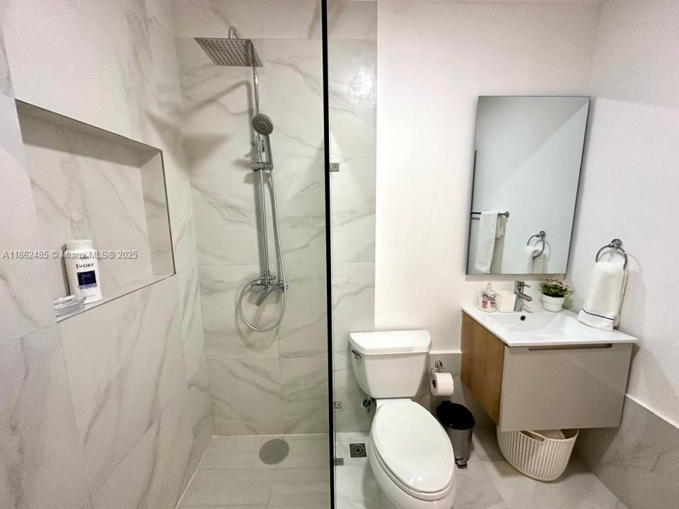 A11862485 Property Photo 8