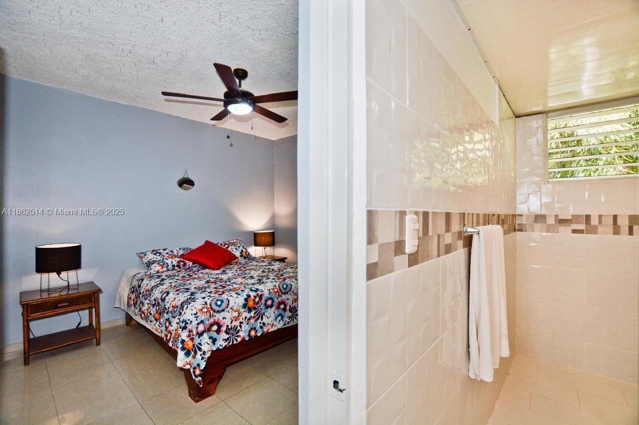 A11862514 Property Photo 4