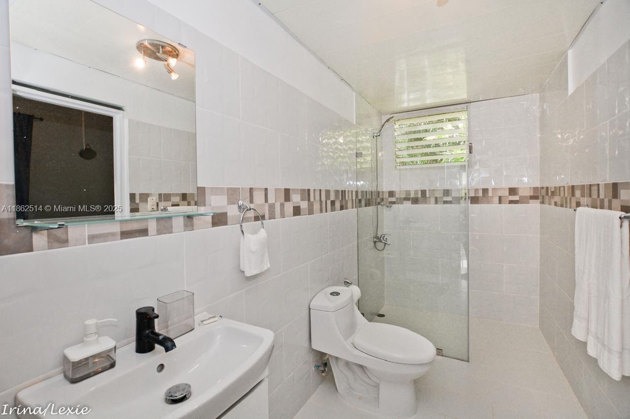 A11862514 Property Photo 7