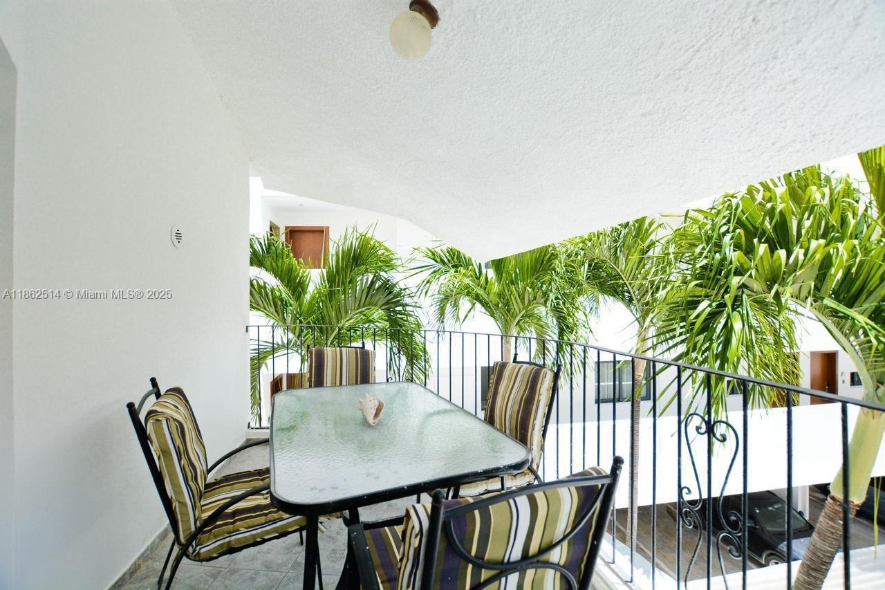A11862514 Property Photo 14
