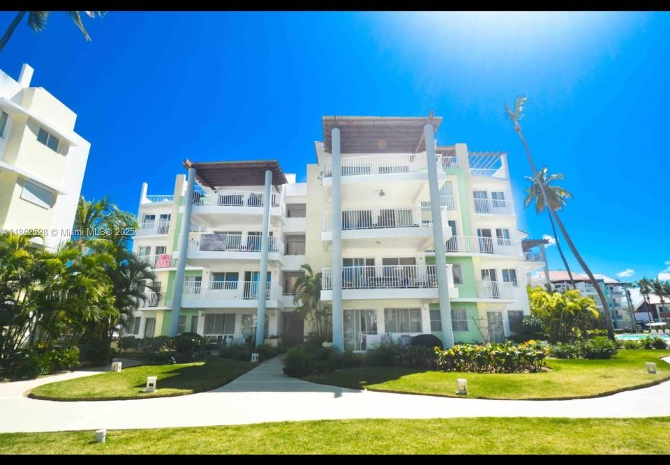 A11862528 Property Photo 1
