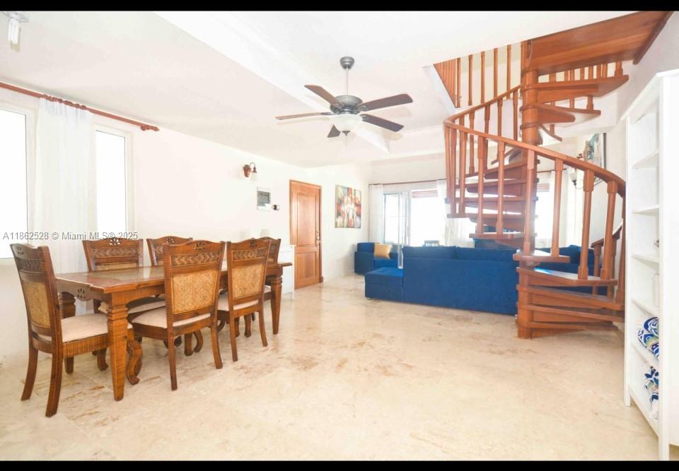 A11862528 Property Photo 2