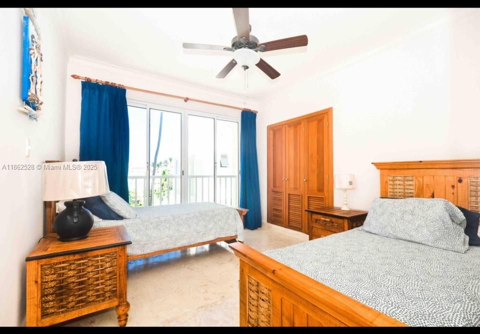 A11862528 Property Photo 11