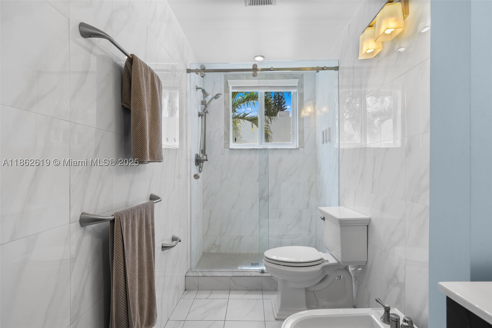 311 N Surf Rd 311 Property Photo 48