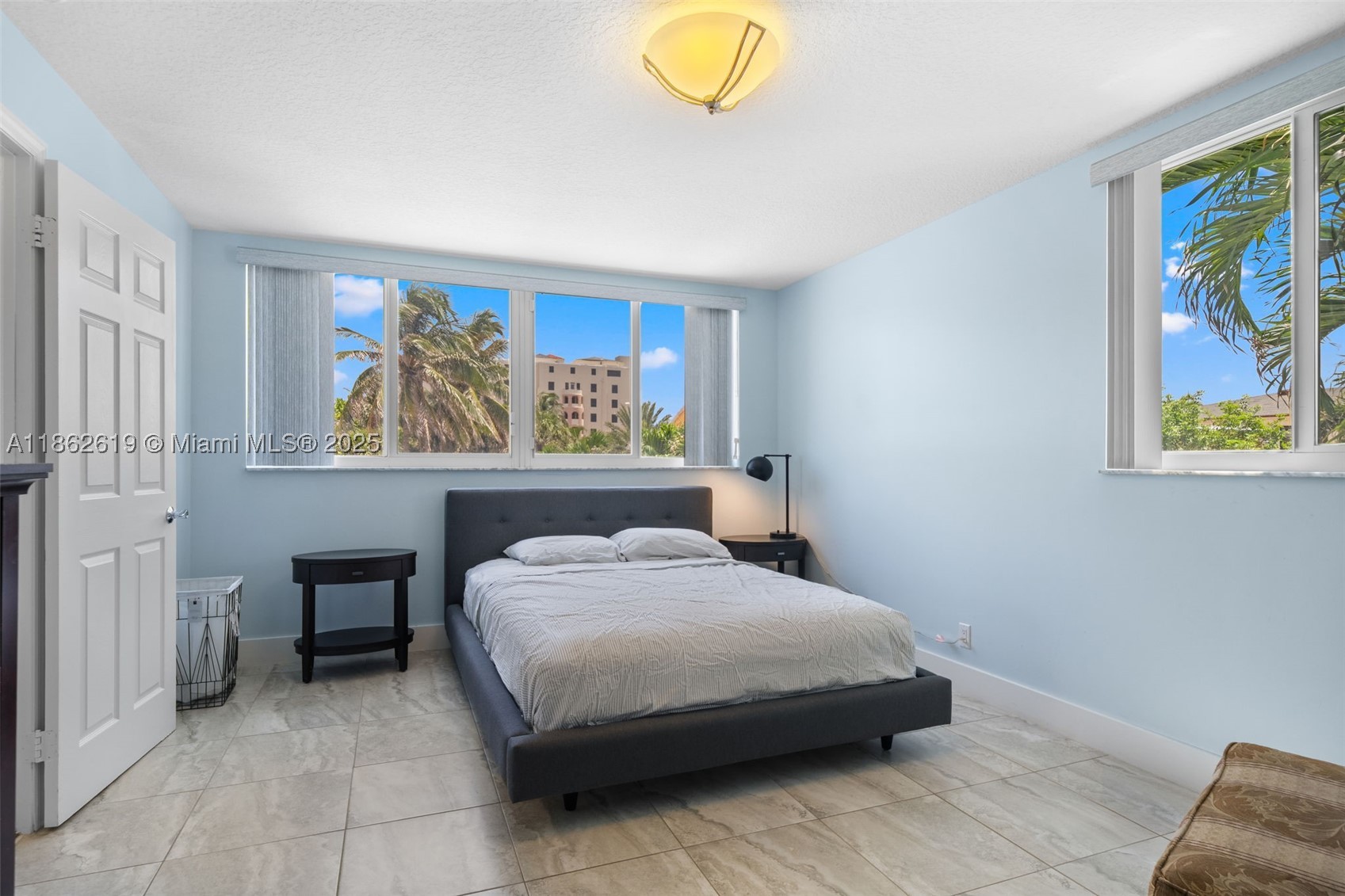 311 N Surf Rd 311 Property Photo 50