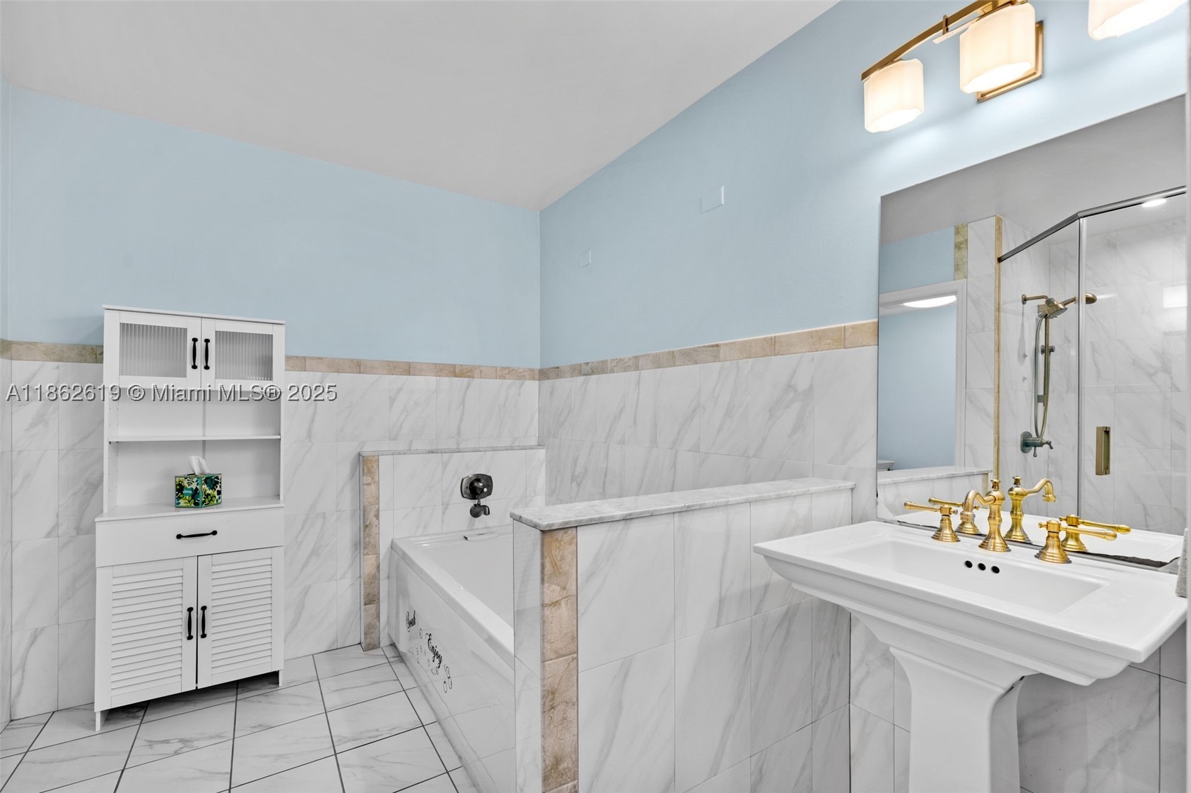 311 N Surf Rd 311 Property Photo 58