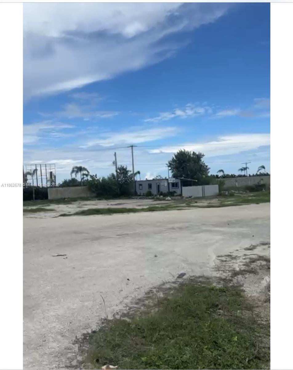 A11862678 Property Photo 3