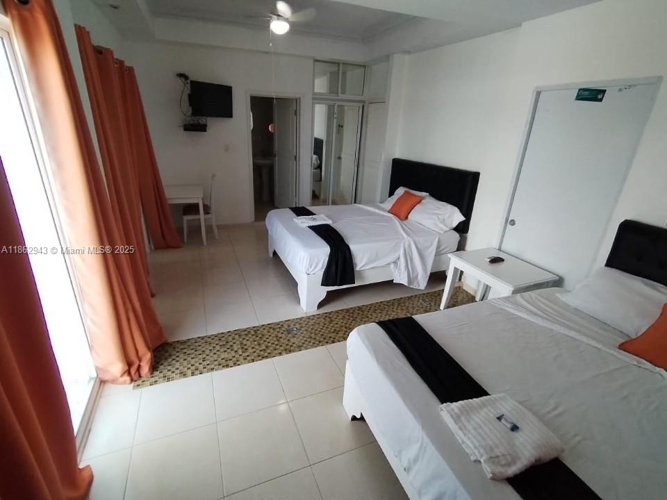 A11862943 Property Photo 3