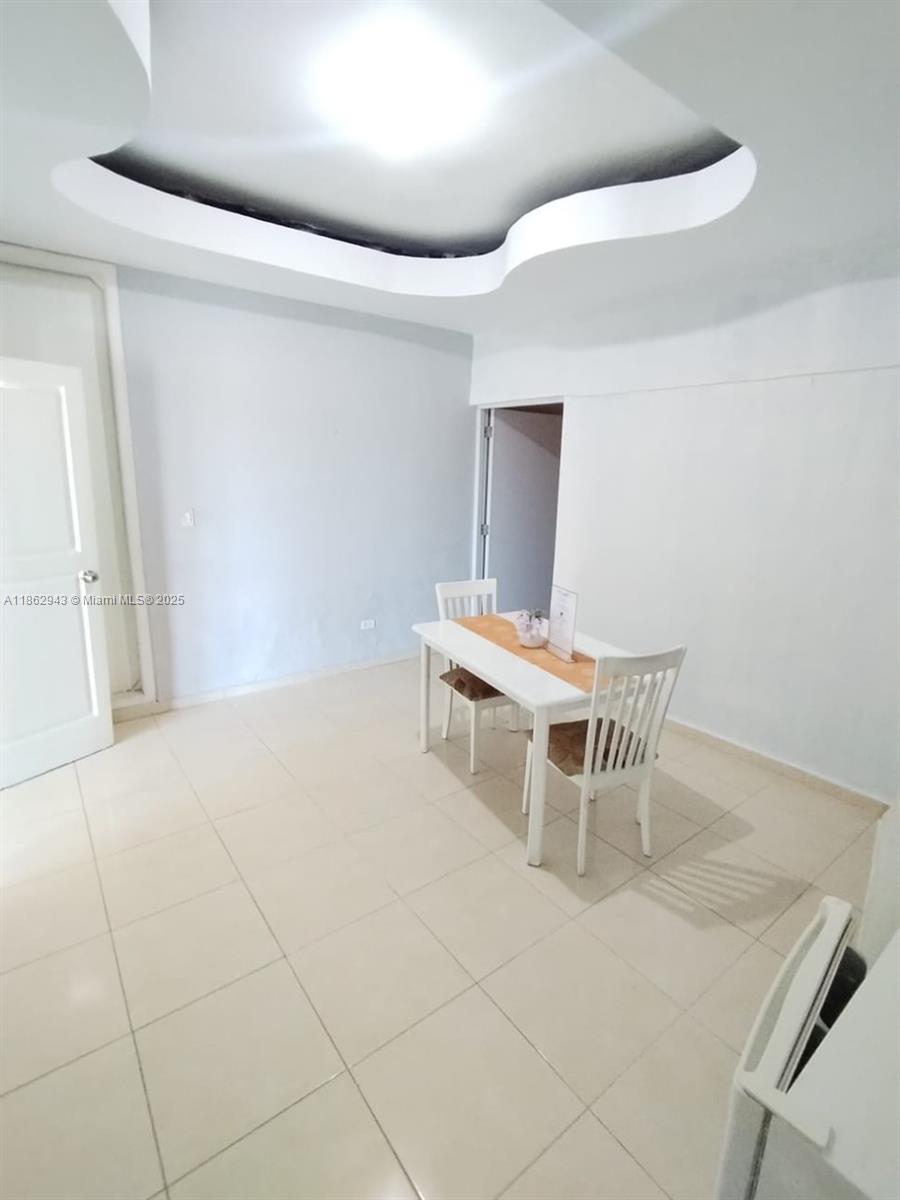 A11862943 Property Photo 7