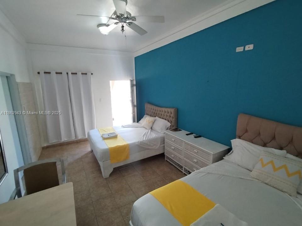 A11862943 Property Photo 9