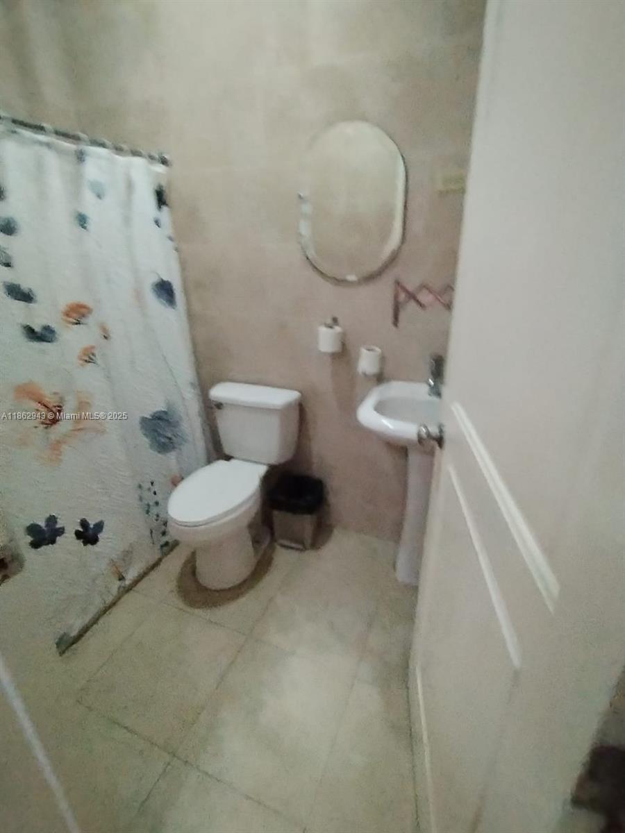 A11862943 Property Photo 11