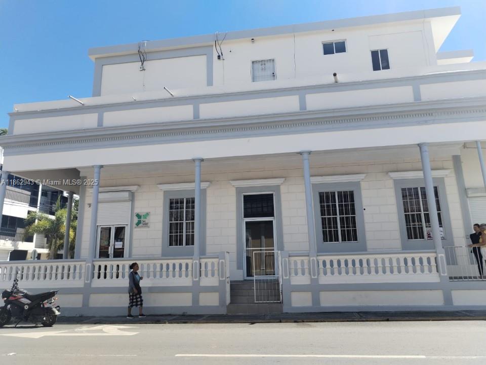A11862943 Property Photo 13