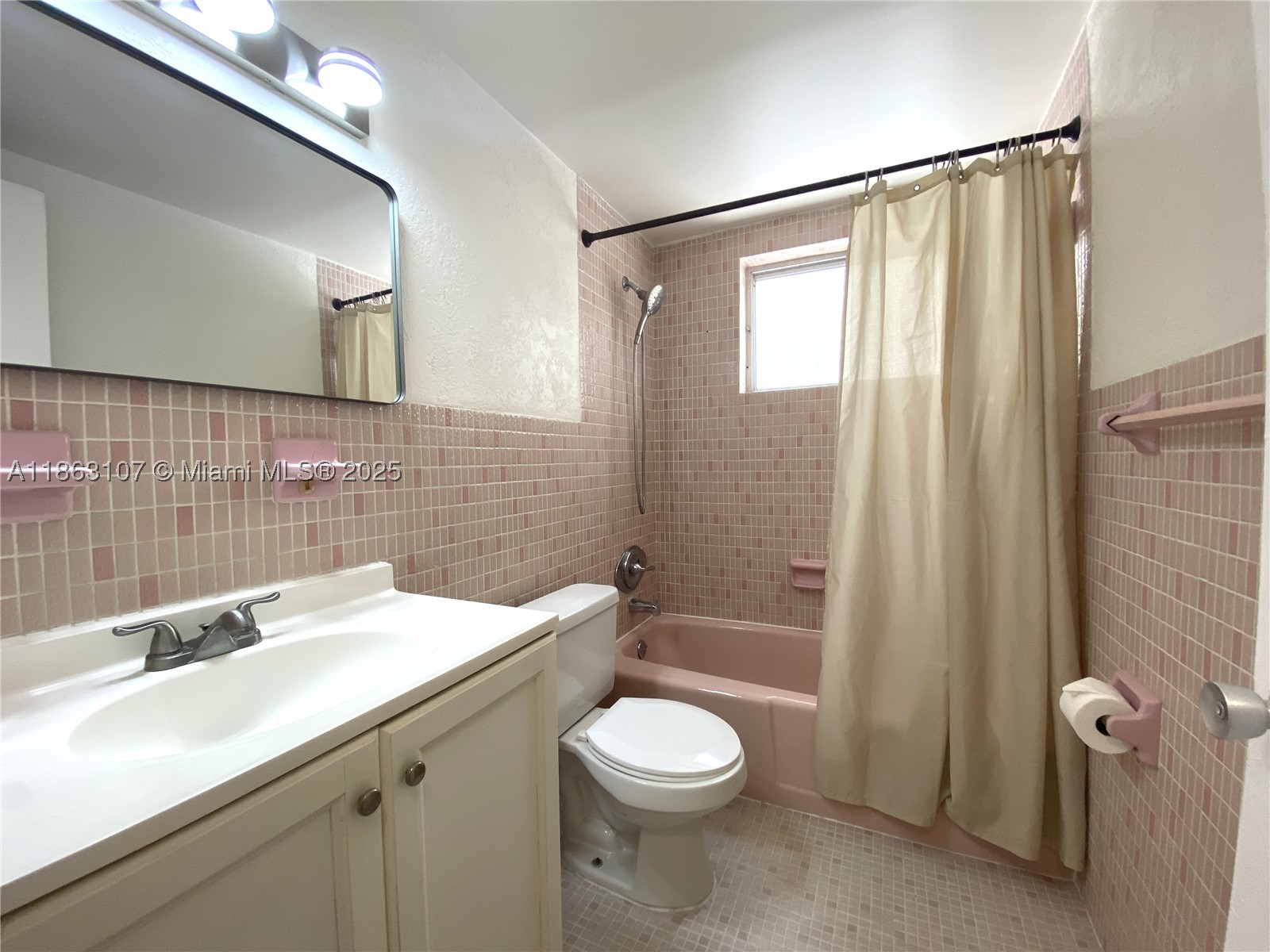 932 Euclid Ave 2 Property Photo 11