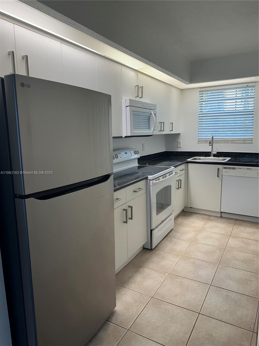 2638 Se 20th Ct 206-c Property Photo 11
