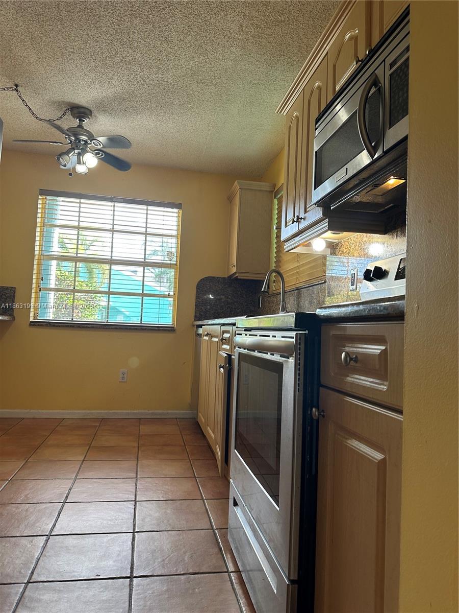 2653 Se 20th Ct 105-d Property Photo 13