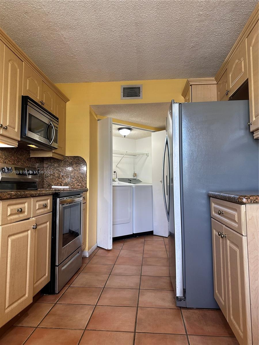 2653 Se 20th Ct 105-d Property Photo 14