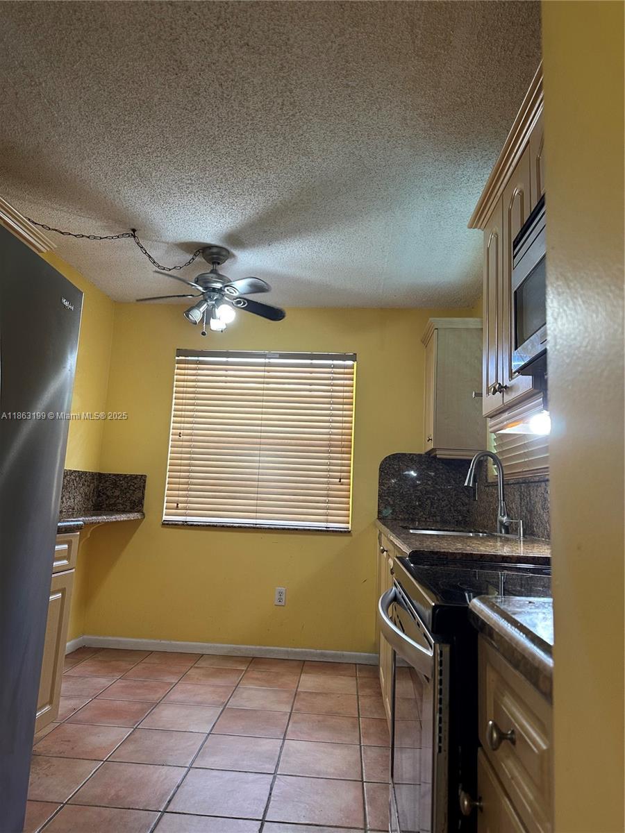 2653 Se 20th Ct 105-d Property Photo 15