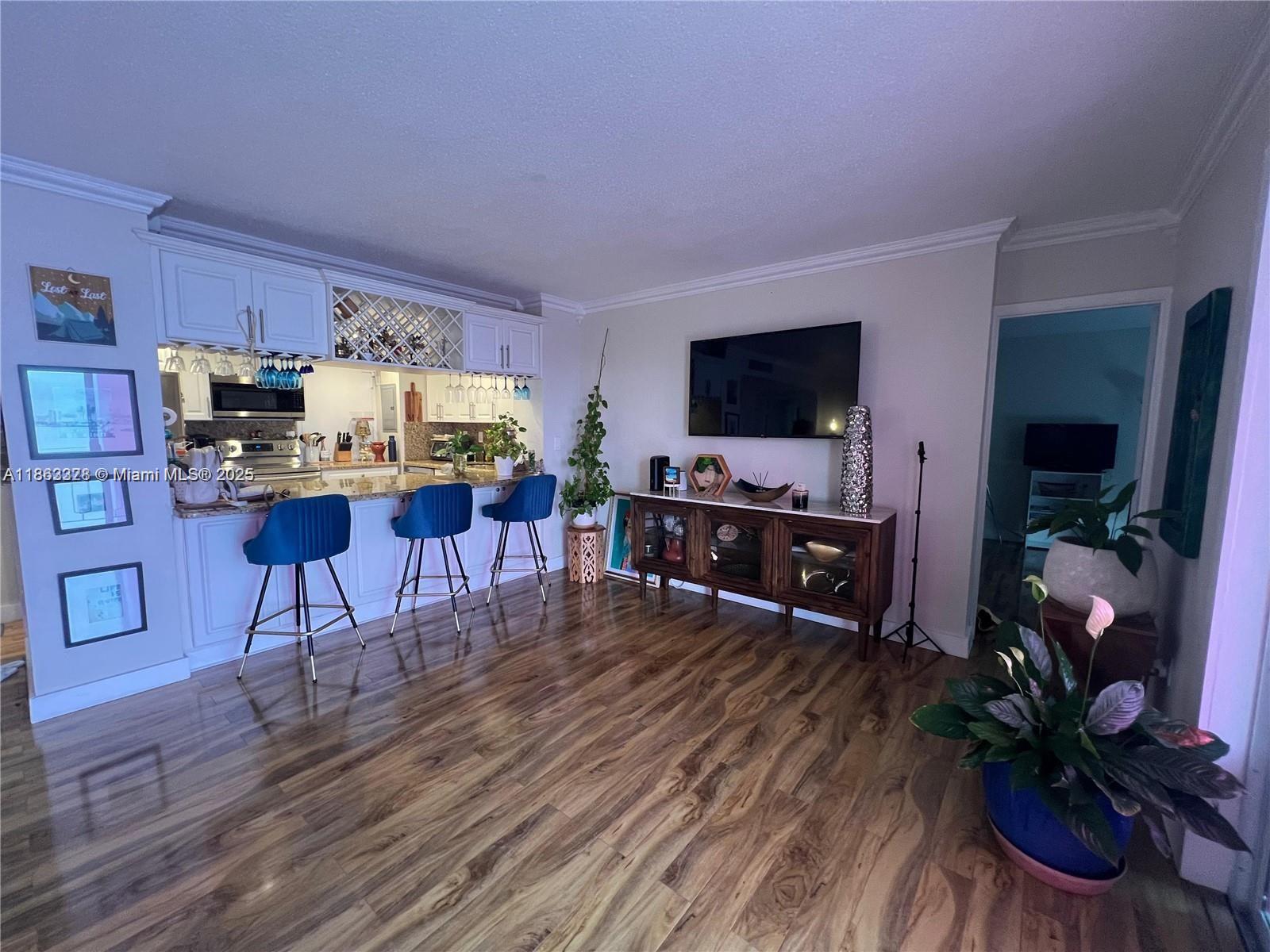 11111 Biscayne Blvd 20E Property Photo 1