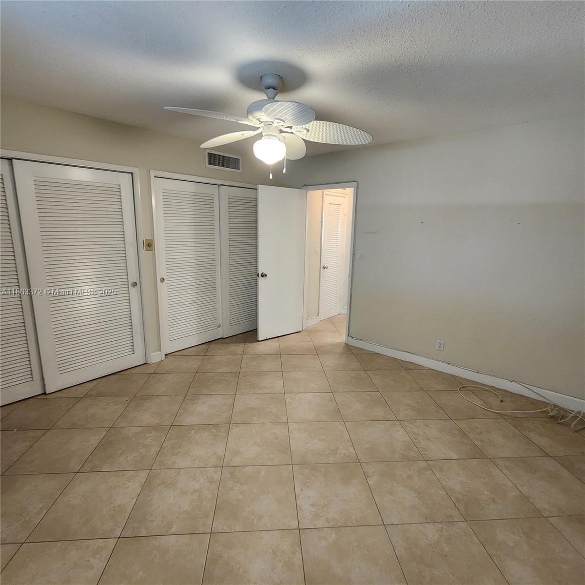 2170 Ne 51st Ct C3 Property Photo 10