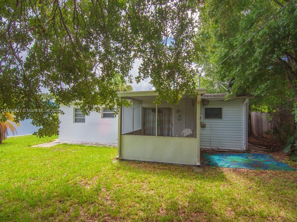 1650 5 Ave Property Photo 9