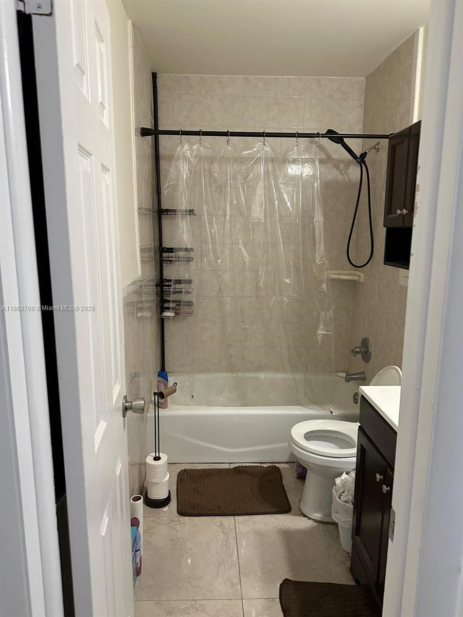 11208 Sw 67th Ter Property Photo 17
