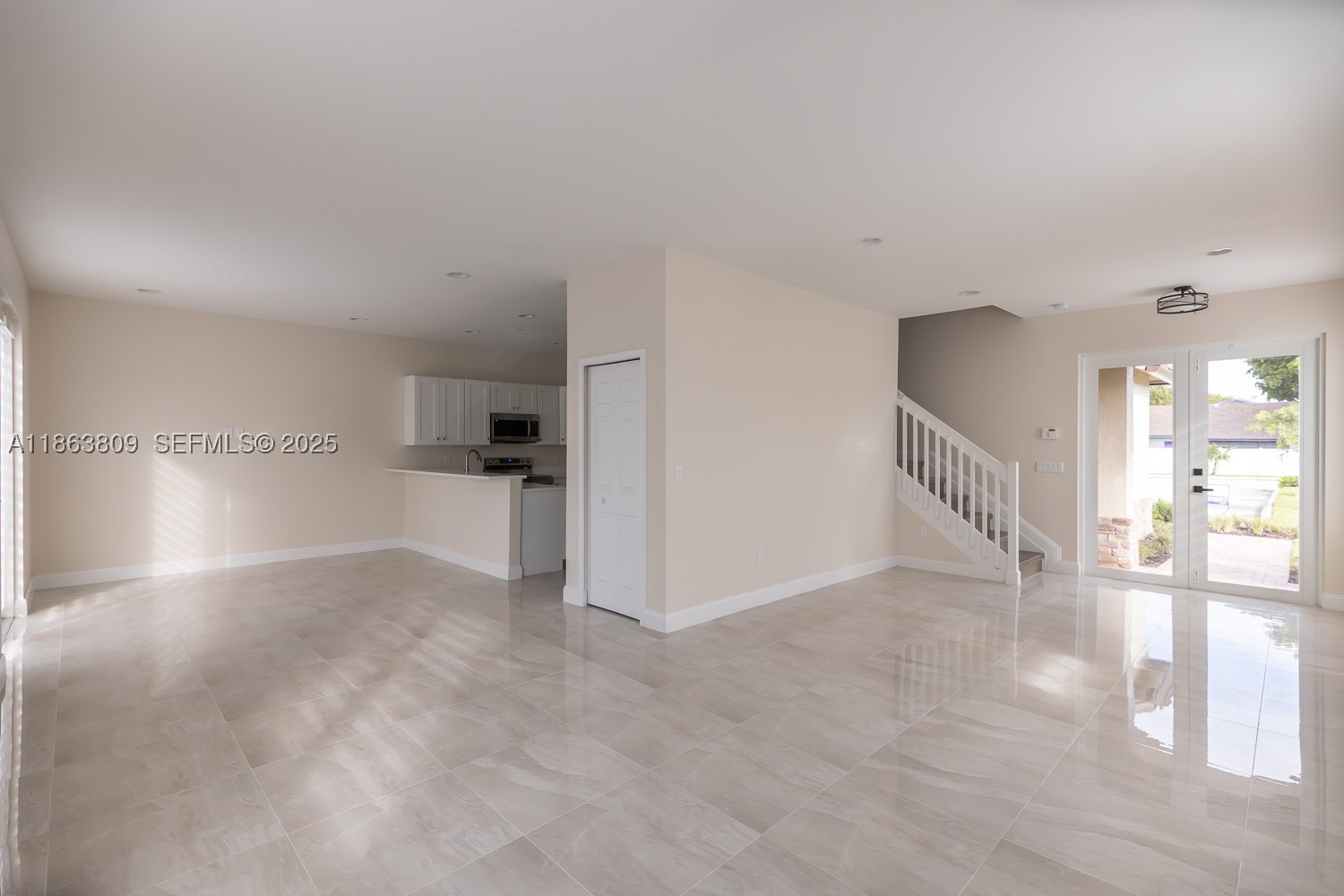 5400 Nw 57th Ct Property Photo 5