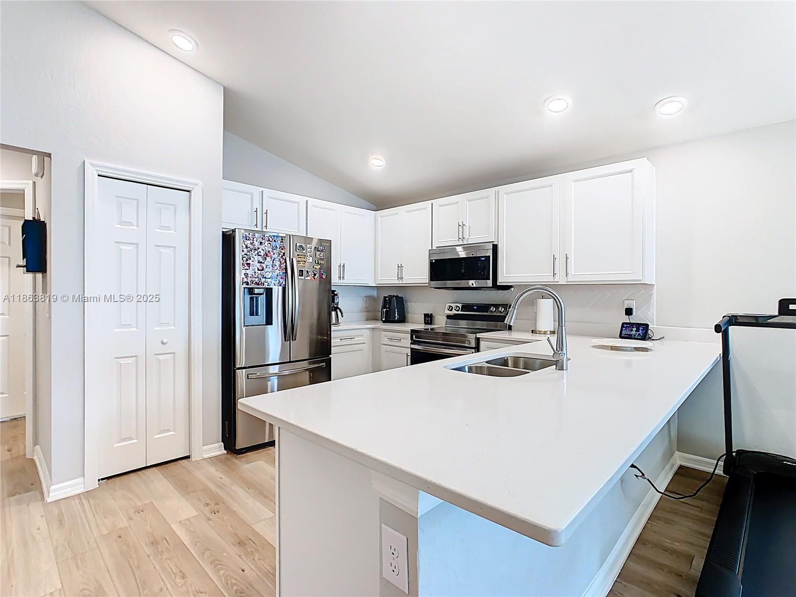 1060 Cascade Drive Property Photo 13