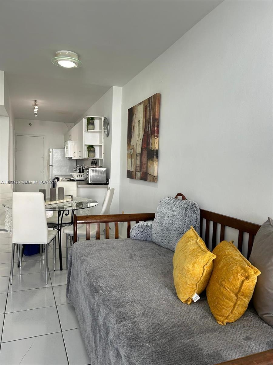 100 Lincoln Rd 437 Property Photo 1