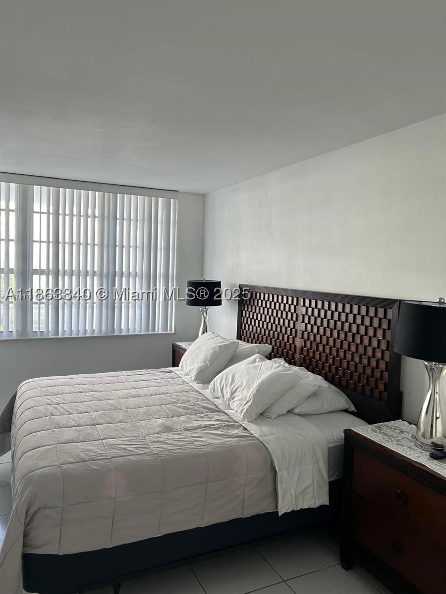 100 Lincoln Rd 437 Property Photo 4