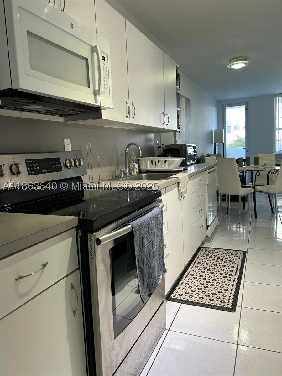 100 Lincoln Rd 437 Property Photo 6