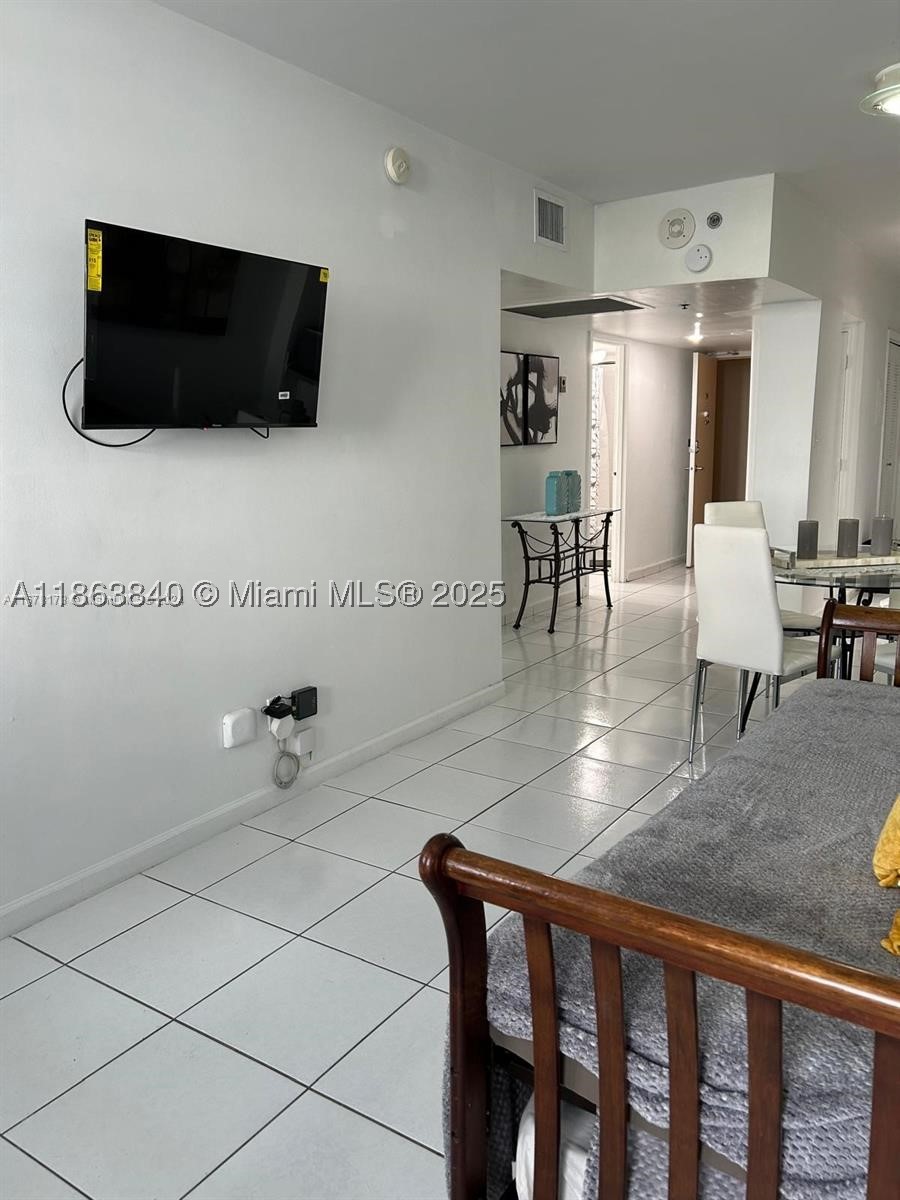 100 Lincoln Rd 437 Property Photo 9