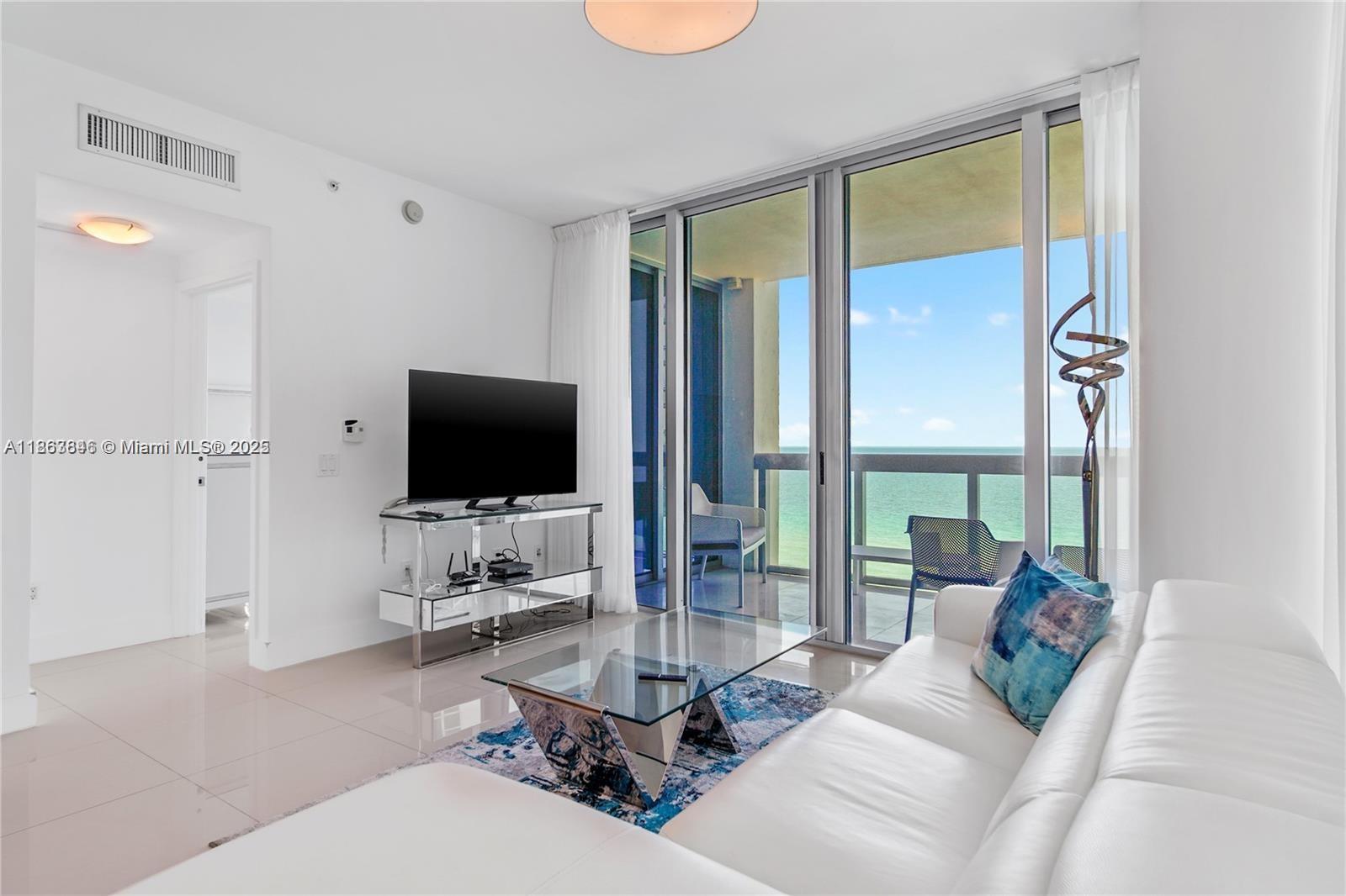 6899 Collins Ave 808 Property Photo 10