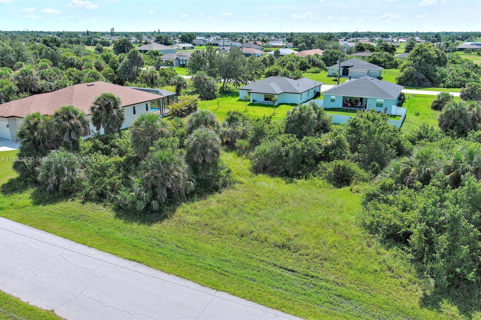 148 Spring Dr Property Photo 4