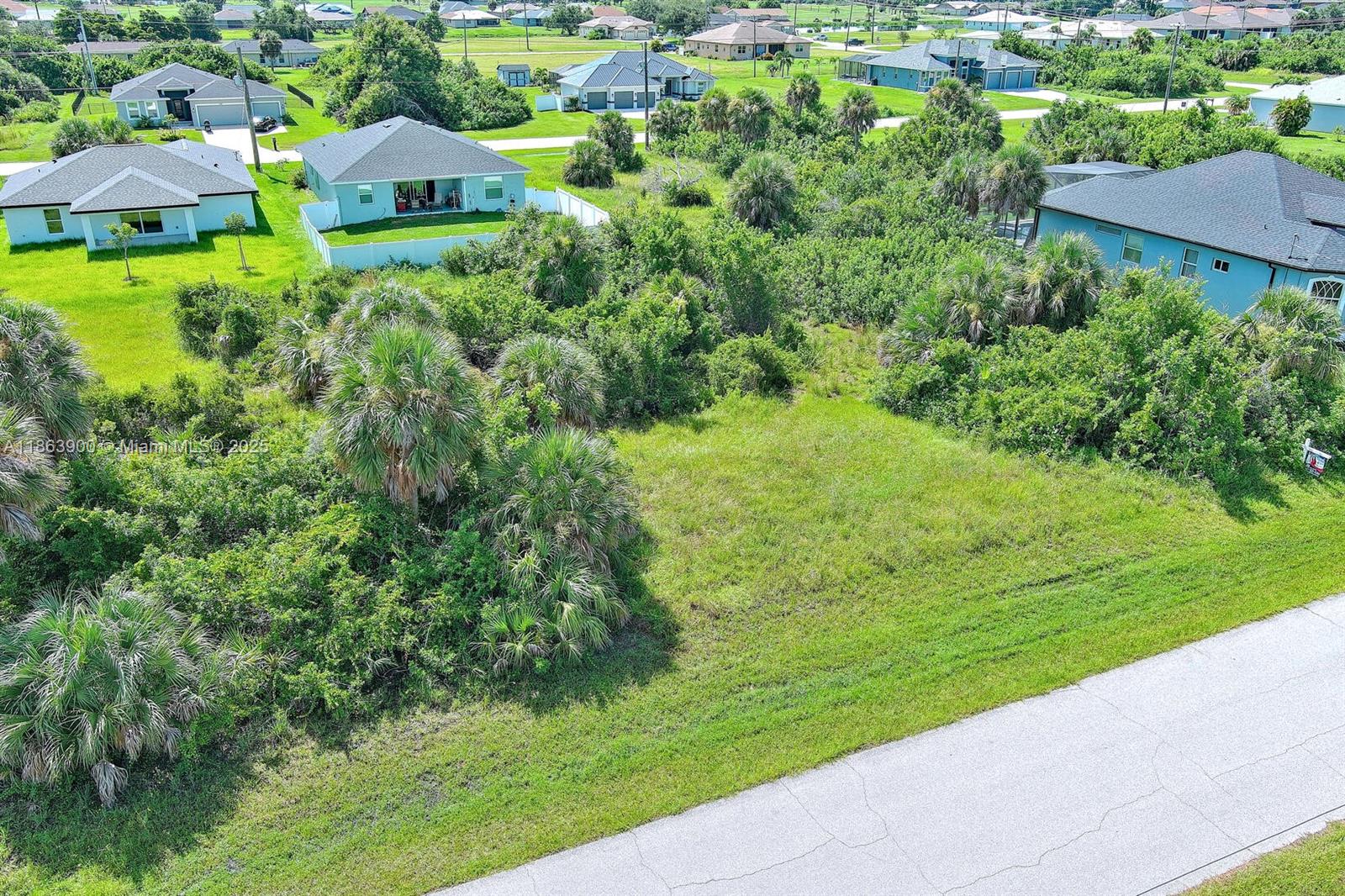 148 Spring Dr Property Photo 7