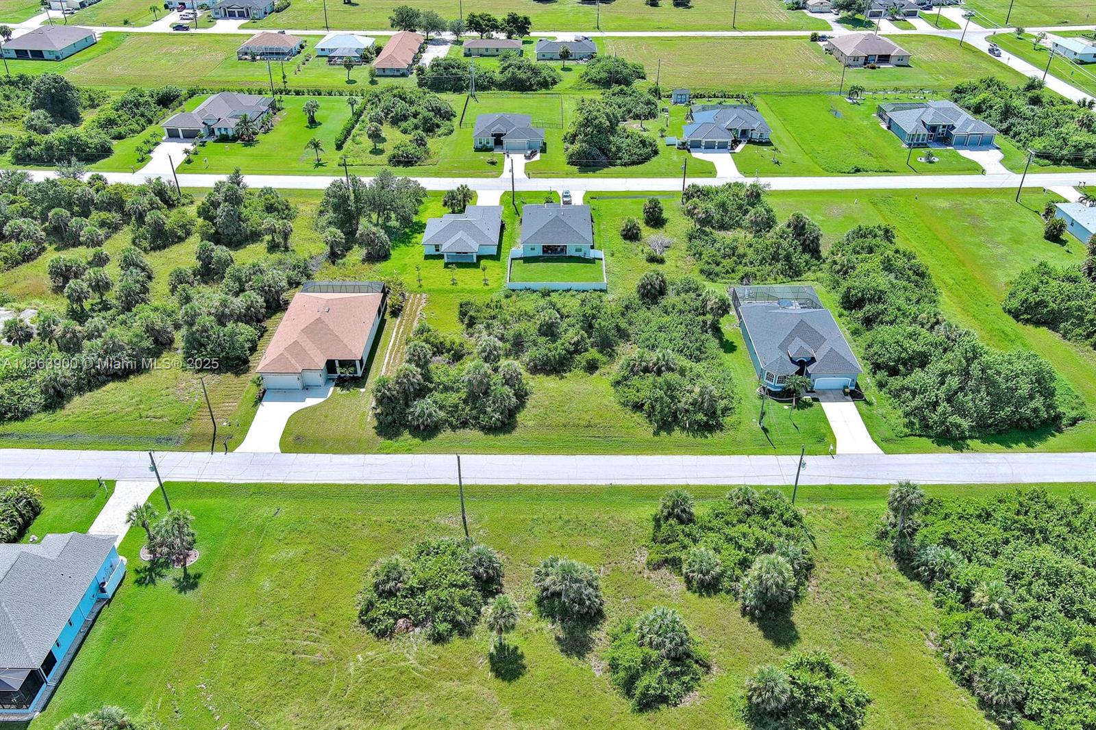 148 Spring Dr Property Photo 16