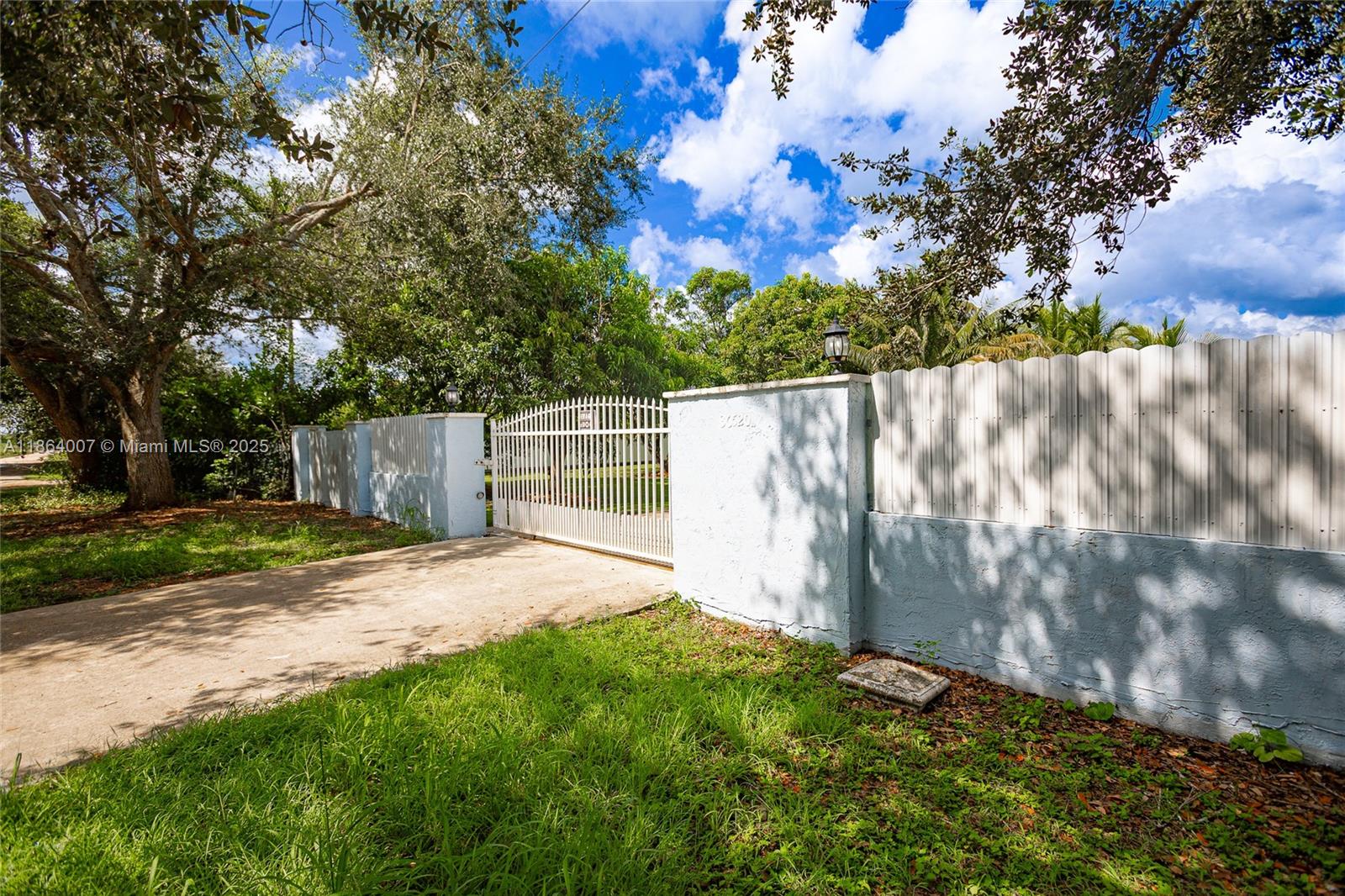 36520 Sw 214th Ave Property Photo 10