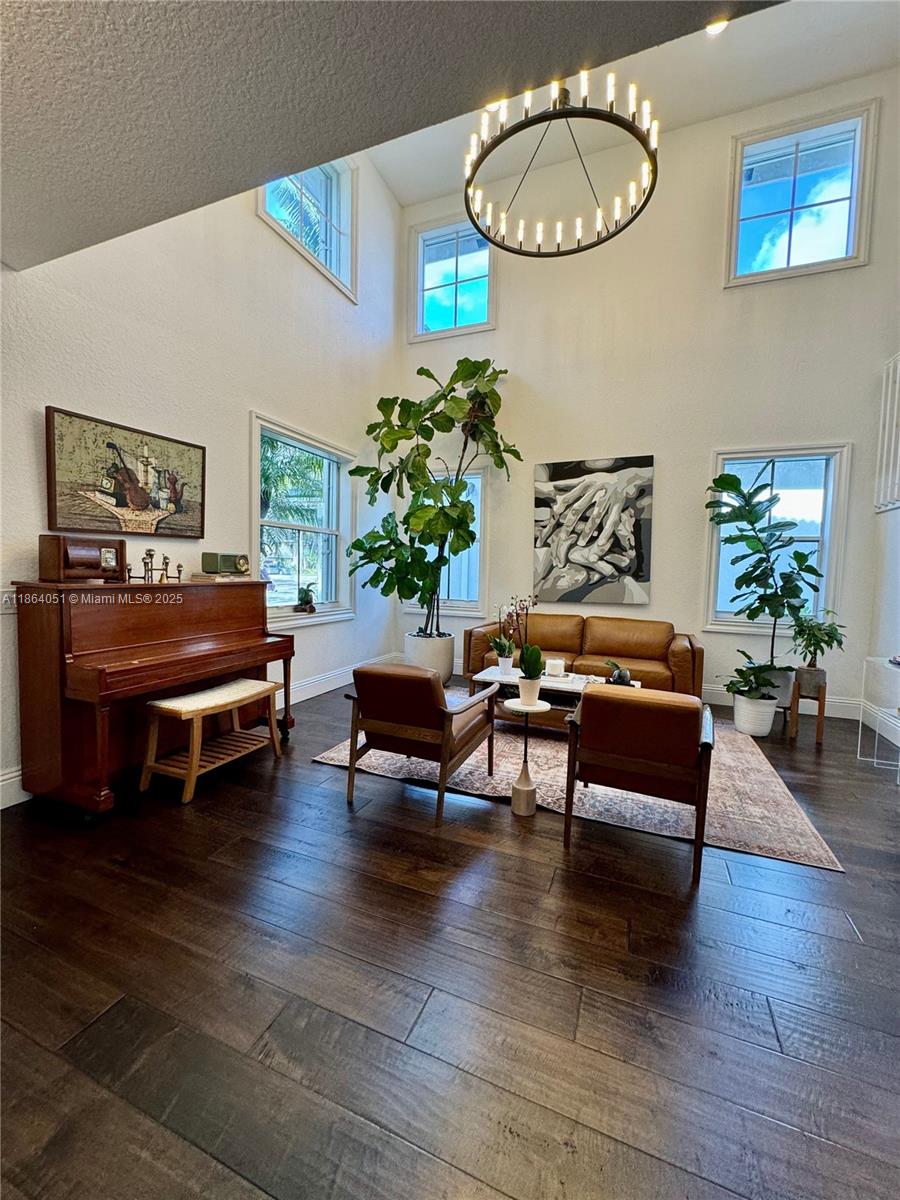 1307 Peregrine Way Property Photo 9