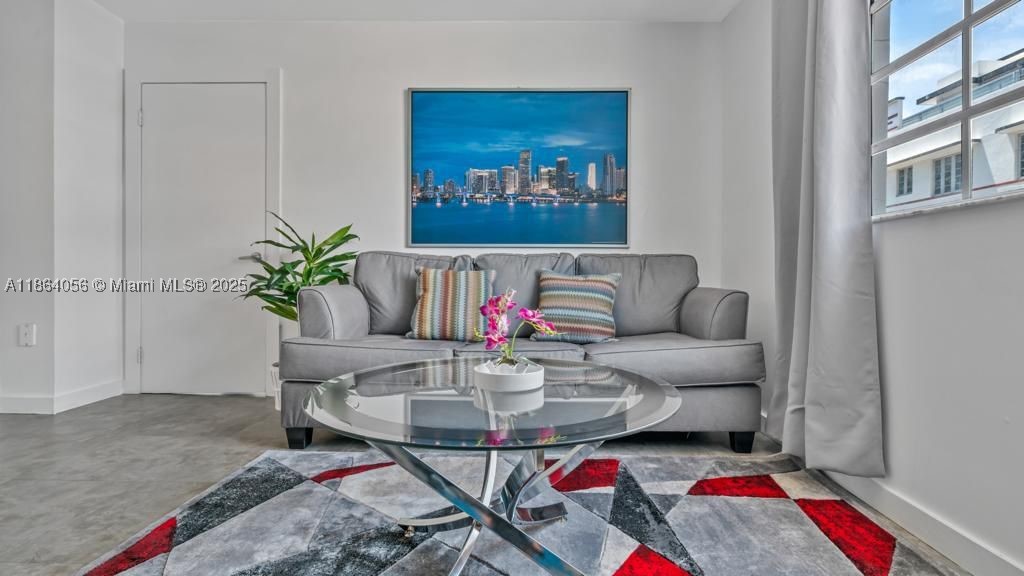865 Collins Ave 207 Property Photo 16