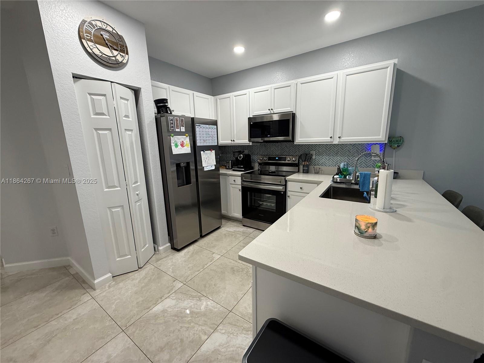 3360 Se 1st St Property Photo 6