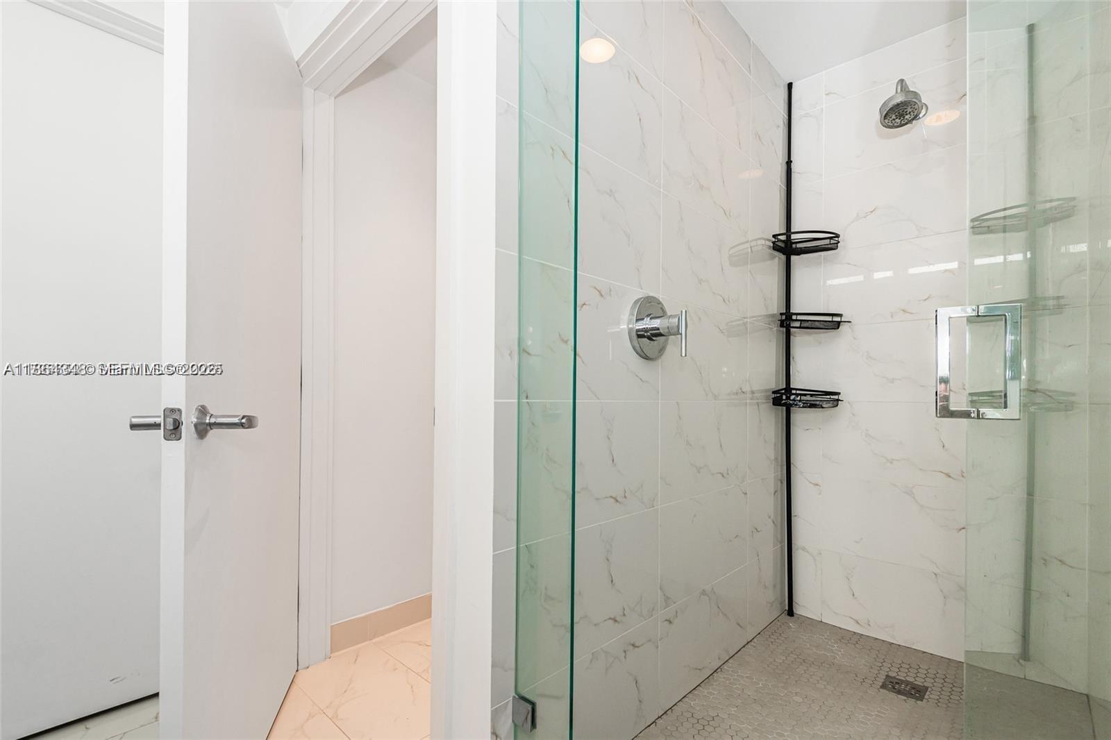16385 Biscayne Blvd 2118 Property Photo 5