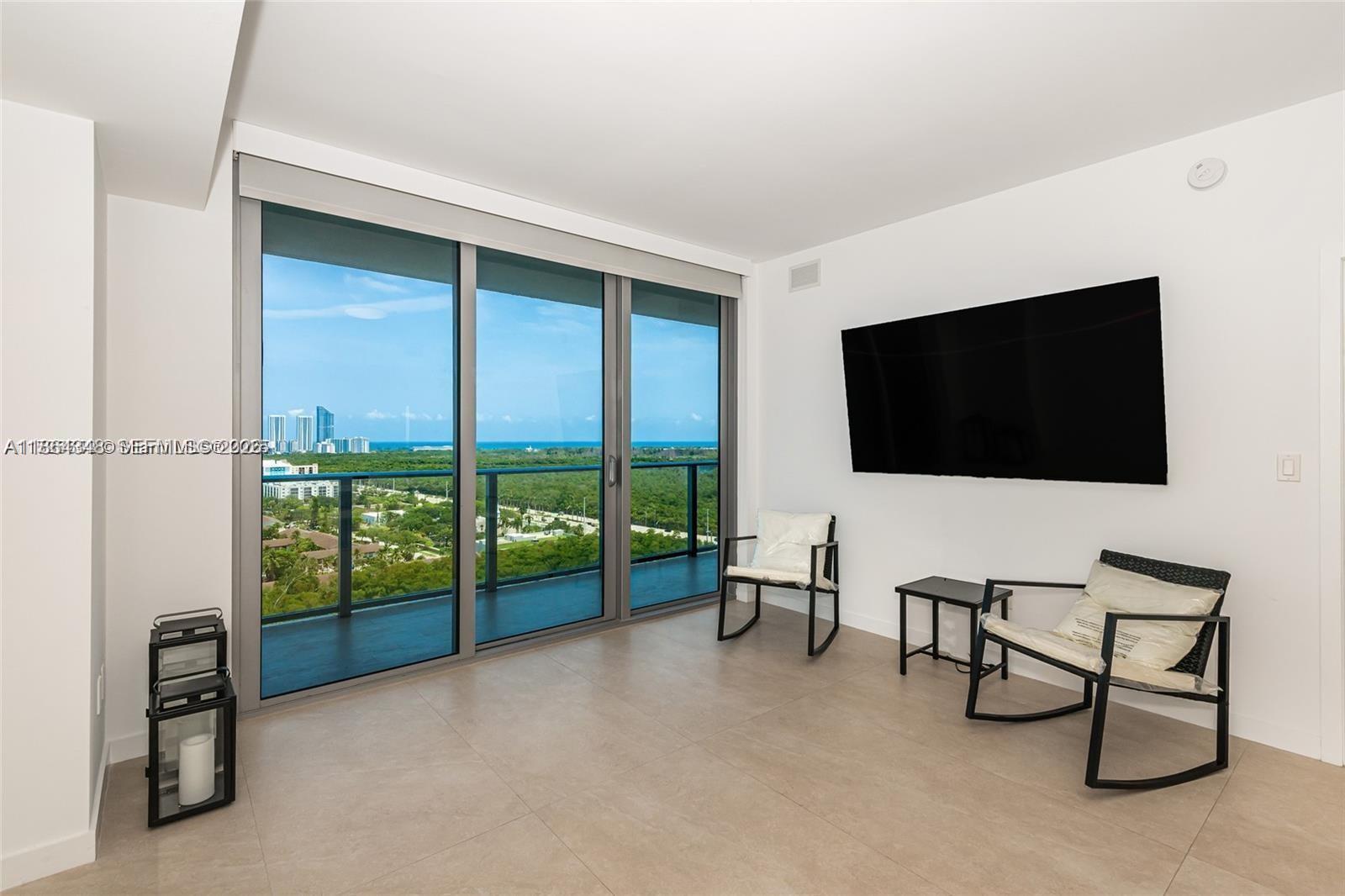16385 Biscayne Blvd 2118 Property Photo 16