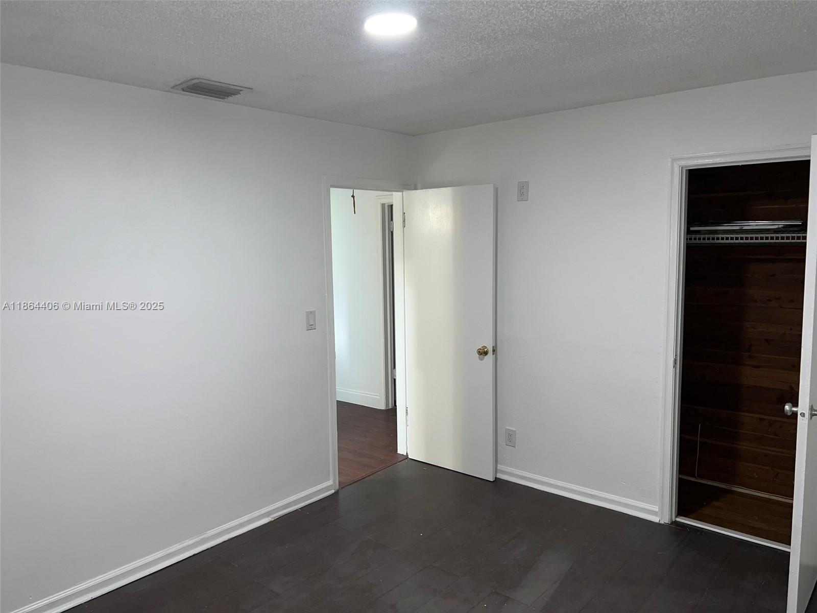 802 S 24th Ave Property Photo 12