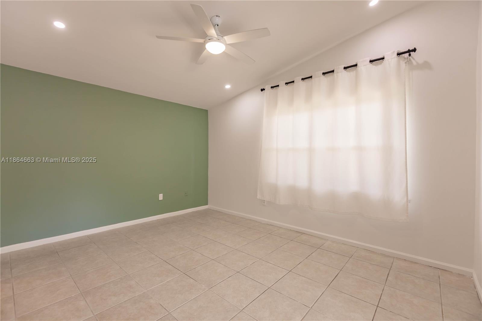 2235 Se 6th Ct Property Photo 11