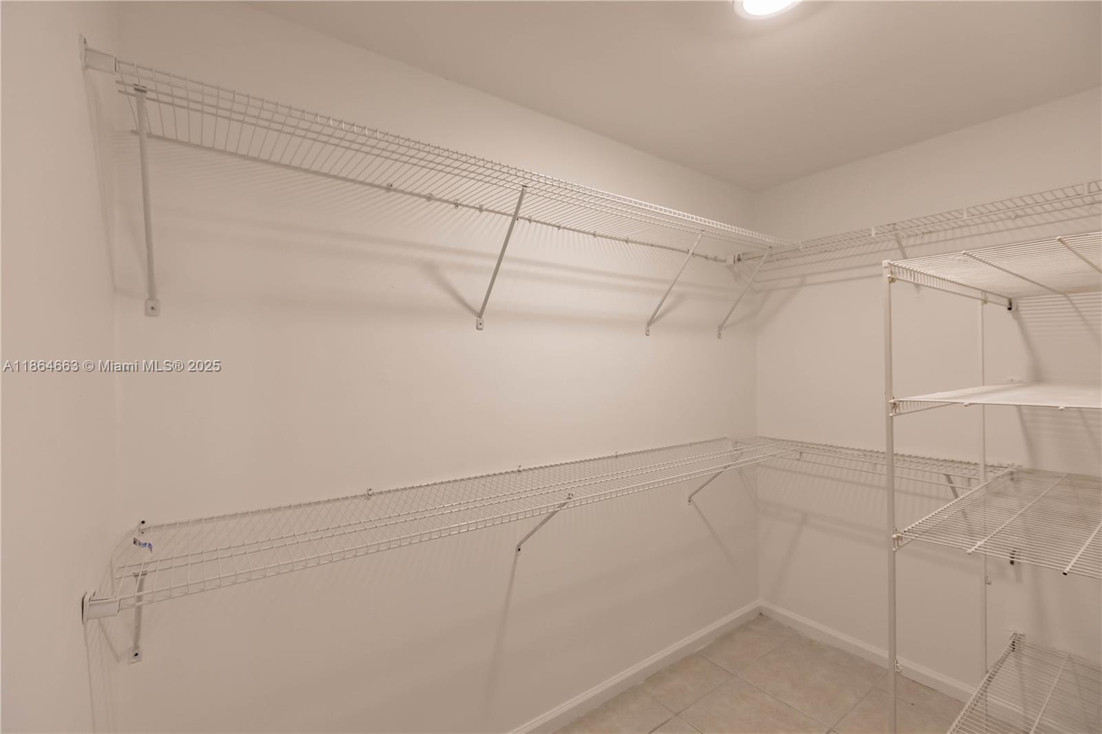 2235 Se 6th Ct Property Photo 13