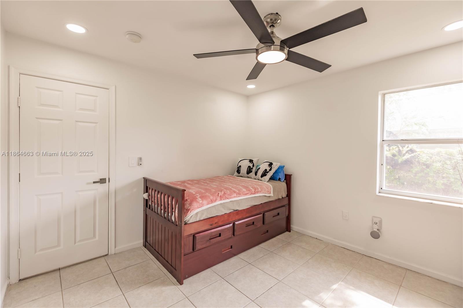 2235 Se 6th Ct Property Photo 16