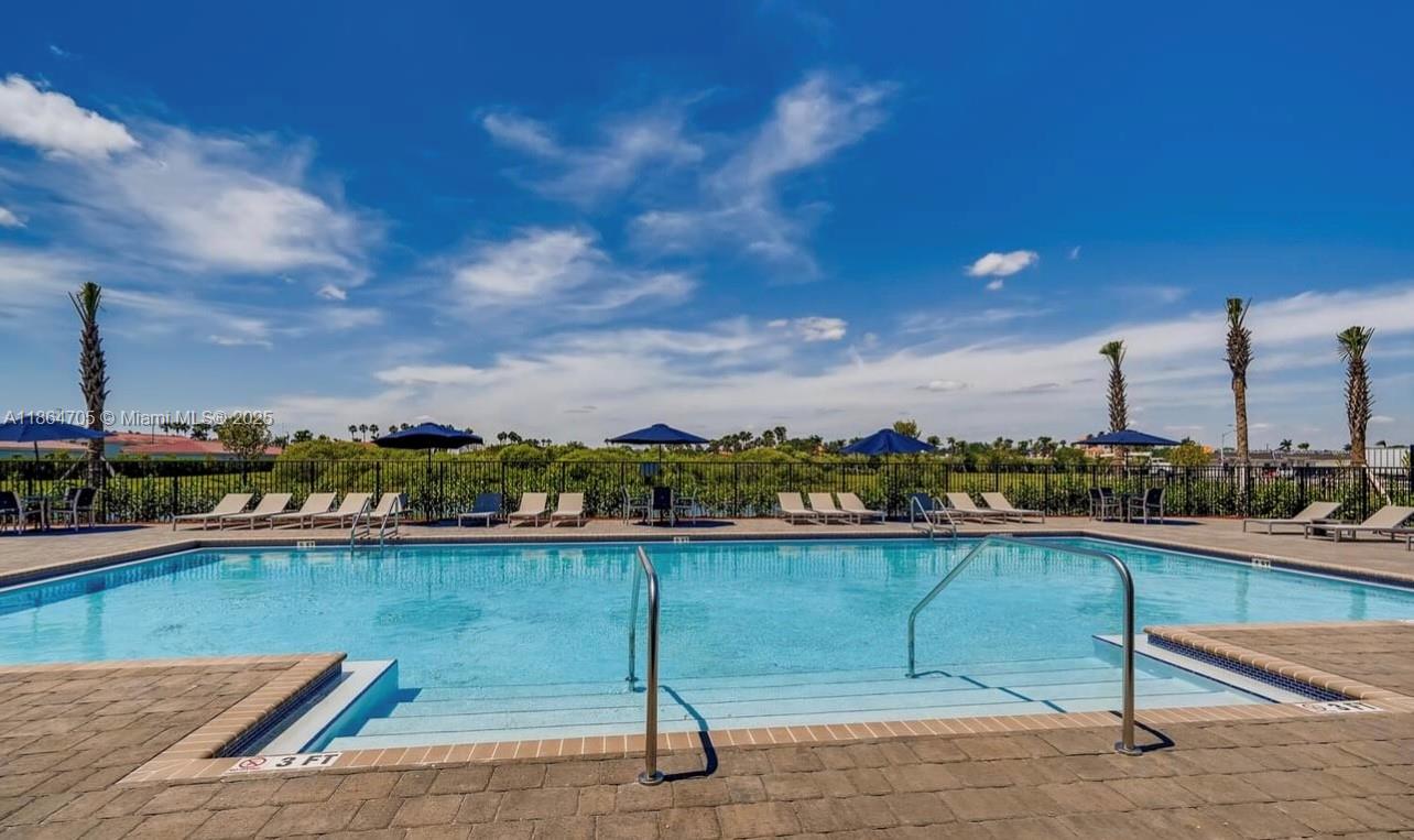 460 Ne 5th Ter 460 Property Photo 1