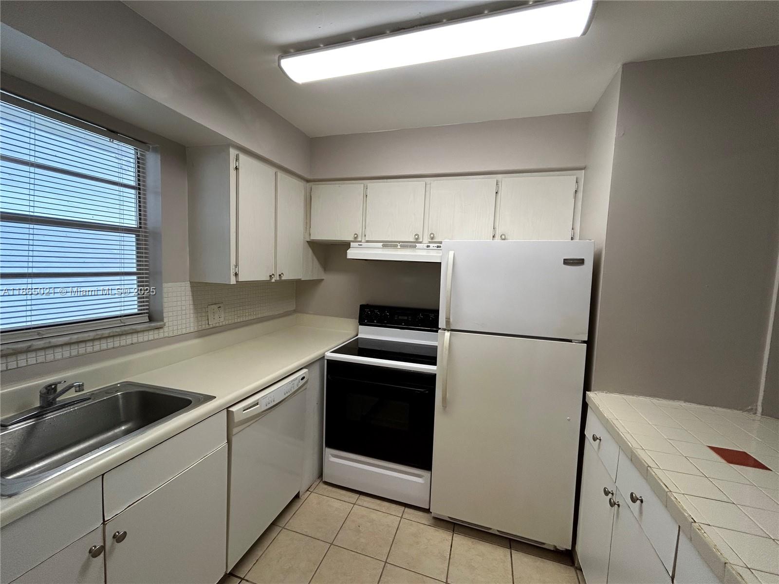 6505 Winfield Blvd B-18 Property Photo 1