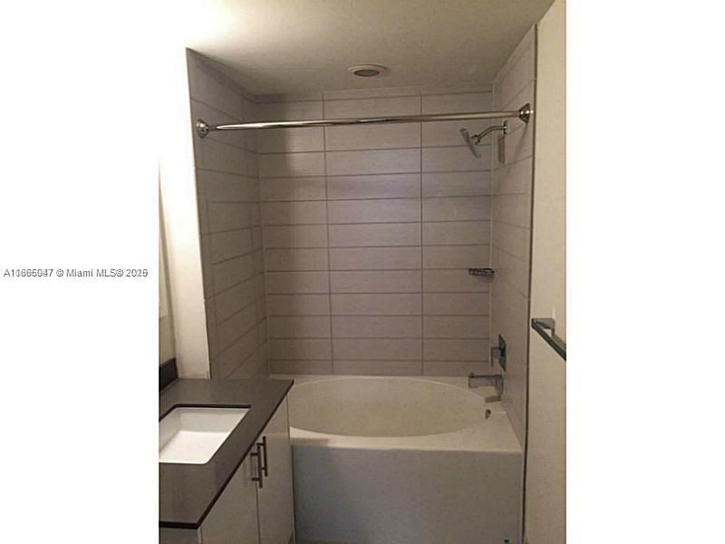 999 Sw 1st Ave 1809 Property Photo 8